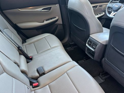 Used 2023 INFINITI QX50 Luxe FWD image 19