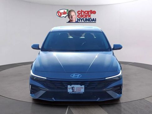 New 2026 Hyundai Elantra Limited image 8