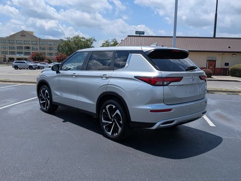 Used 2024 Mitsubishi Outlander SE Black Edition AWD/4WD image 5