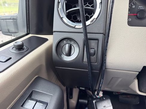 Used 2010 Ford F250 4x4 SuperCab Super Duty image 33