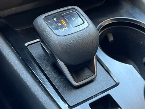 Used 2021 Nissan Rogue SV FWD image 23