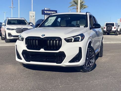 Used 2026 BMW X1 xDrive28i w/ Technology Package AWD/4WD image 3