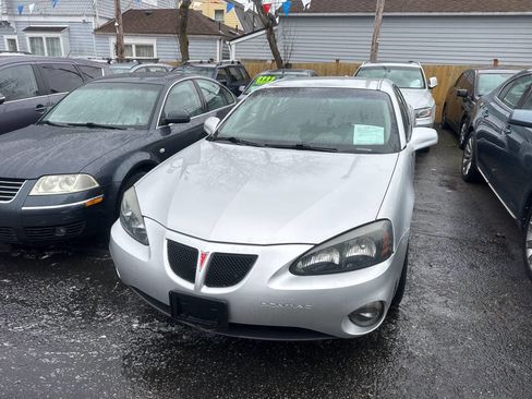 Used 2004 Pontiac Grand Prix GT w/ Drivers Package image 4