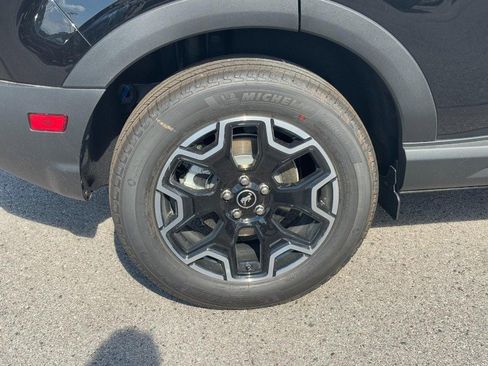 New 2025 Ford Bronco Sport Outer Banks w/ Outer Banks Tech Package+ AWD/4WD image 4