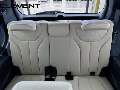 Used 2022 Hyundai Palisade SEL w/ 8P Bench Seat Package FWD image 39