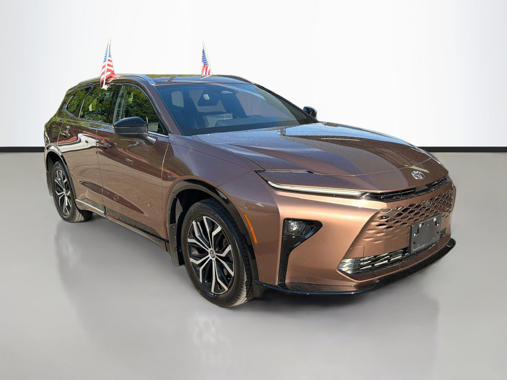 Used 2025 Toyota Crown Signia AWD/4WD image 1