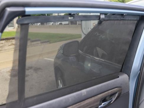 Used 2021 Toyota Highlander Limited image 16