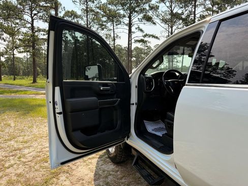 Used 2021 Chevrolet Silverado 2500 LTZ w/ LTZ Plus Package AWD/4WD image 11