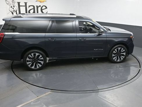 Used 2025 Ford Expedition Max Platinum w/ Driver's Package AWD/4WD image 40