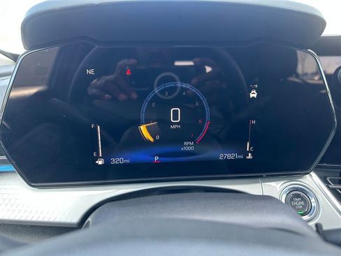 Used 2025 Chevrolet Trax LT image 39