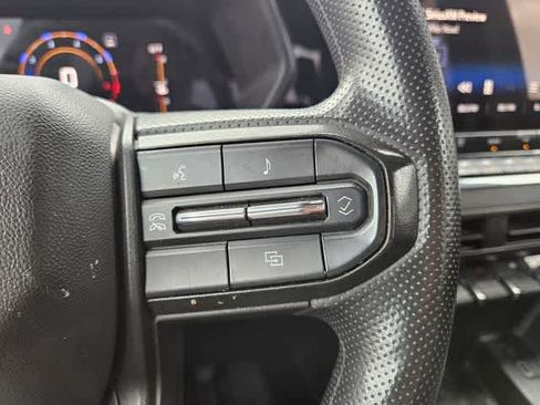 Used 2023 Chevrolet Colorado W/T image 23