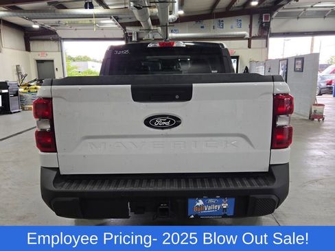 New 2025 Ford Maverick XLT w/ XLT Luxury Package AWD/4WD image 16