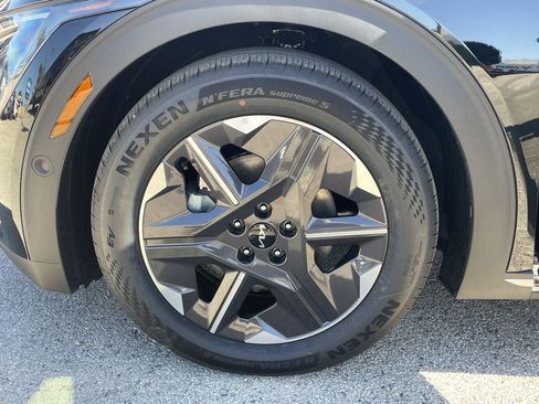 New 2025 Kia EV6 Light w/ Light LR Technology Package image 28