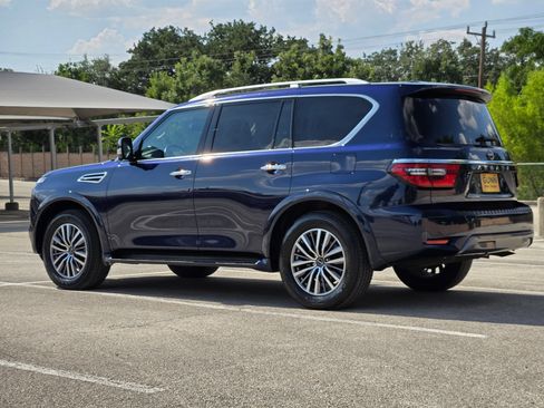 Used 2024 Nissan Armada SL w/ Captain's Chairs Package AWD/4WD image 5