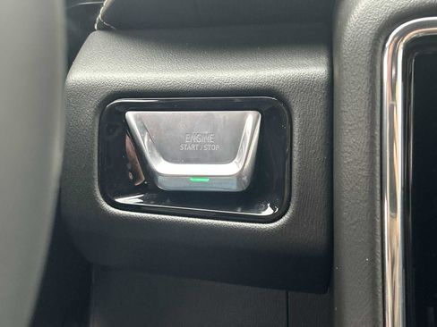 New 2026 GMC Yukon Elevation image 17