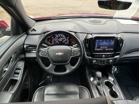 Used 2023 Chevrolet Traverse Premier image 44