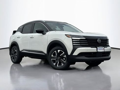 New 2026 Nissan Kicks SV image 1