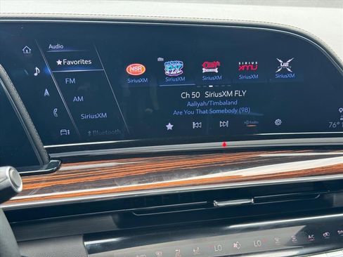 Used 2024 Cadillac Escalade Premium Luxury w/ LPO, Floor Liner Package AWD/4WD image 26