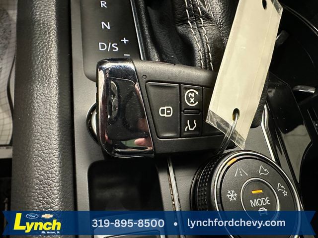 Used 2021 Volkswagen Atlas Cross Sport SEL Premium R-Line w/ Cross Sport MDO Package AWD/4WD image 20