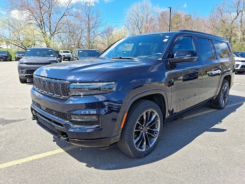 Certified 2025 Jeep Grand Wagoneer L Series II Obsidian w/ Quick Order Packagew 28T image 3