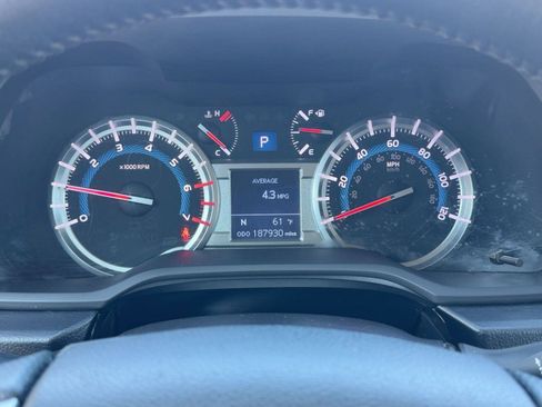 Used 2015 Toyota 4Runner Limited image 18