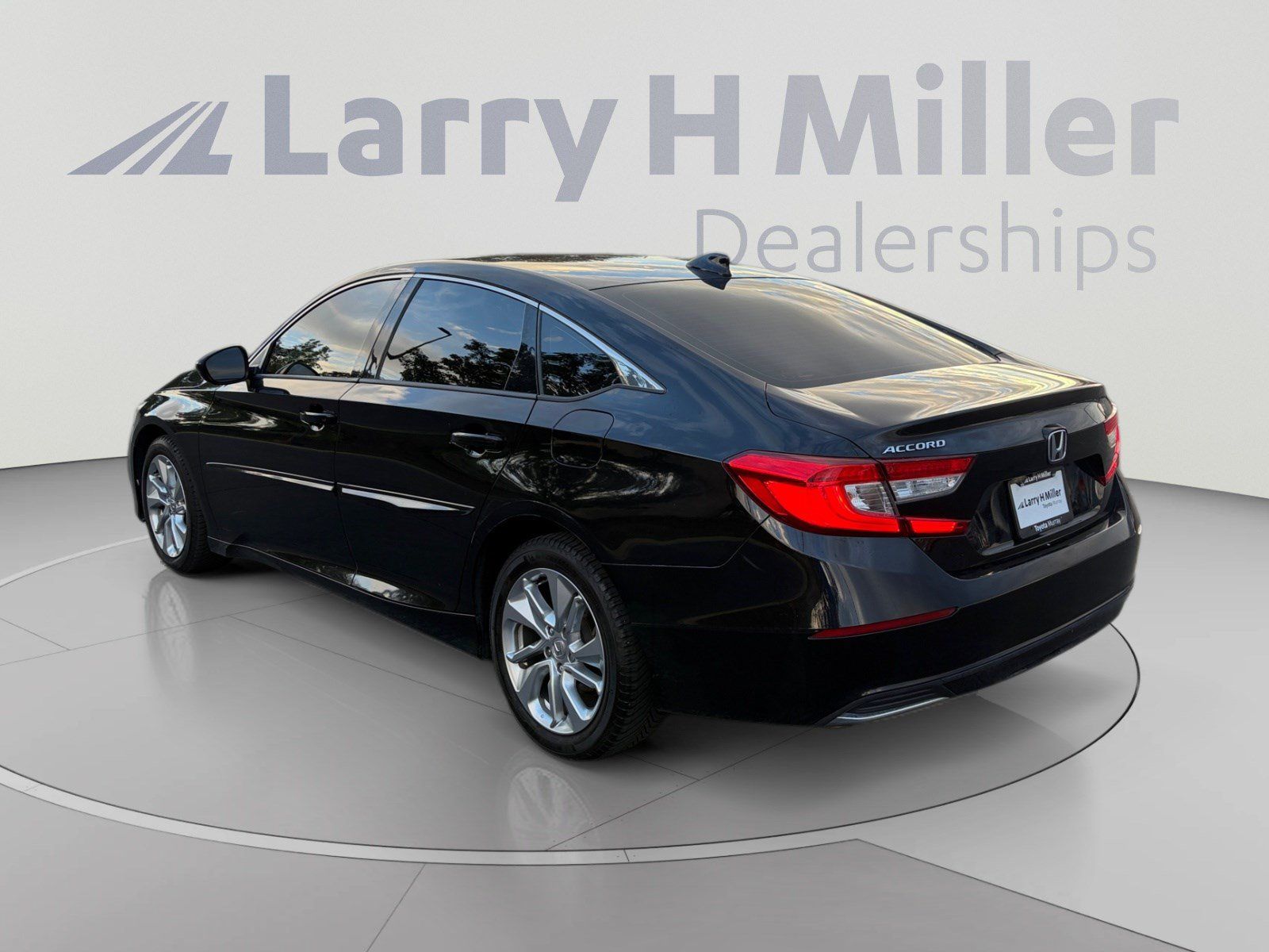 Used 2019 Honda Accord LX image 3