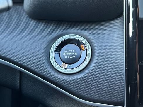 New 2025 Jeep Grand Cherokee L Altitude image 21