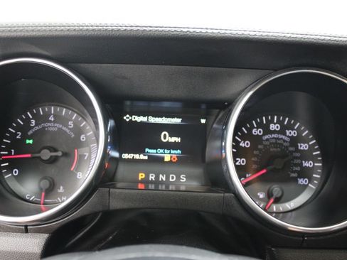 Used 2018 Ford Mustang Coupe RWD image 31