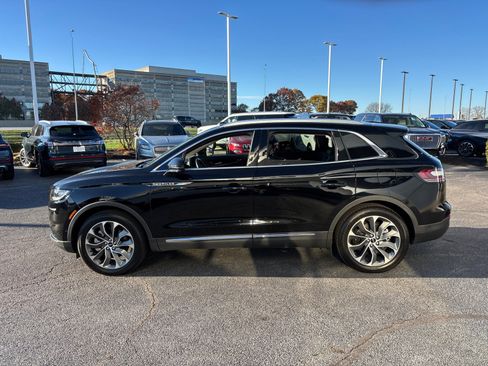 Certified 2023 Lincoln Nautilus Reserve w/ Equipment Group 201A image 4