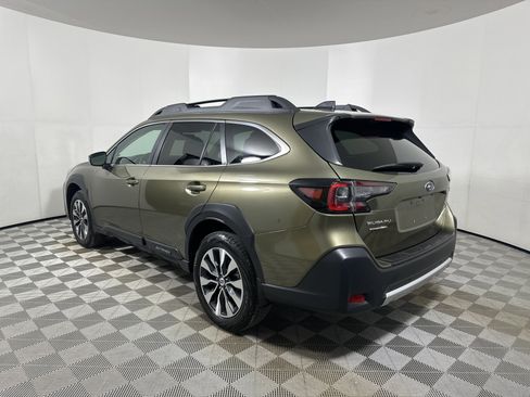 Used 2025 Subaru Outback Limited XT image 5