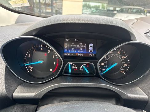 Used 2018 Ford Escape SE w/ SE Sync 3 Package FWD image 16