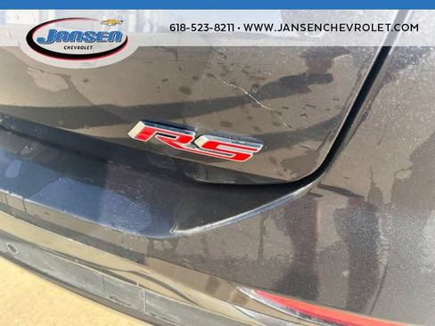 Used 2022 Chevrolet Equinox RS w/ Infotainment Package FWD image 7