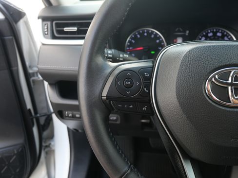 Used 2021 Toyota RAV4 XLE Premium image 24