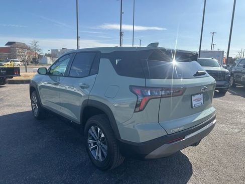 New 2026 Chevrolet Equinox LT w/ Convenience Package II FWD image 5