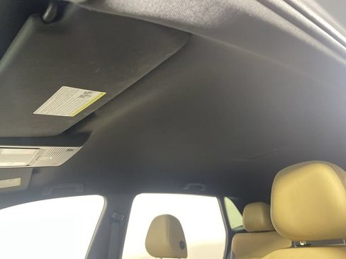 Certified 2024 Volkswagen Atlas Cross Sport SE AWD/4WD image 18