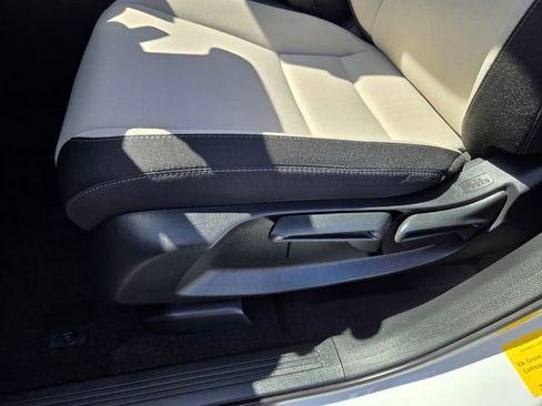 Used 2024 Honda CR-V LX image 14