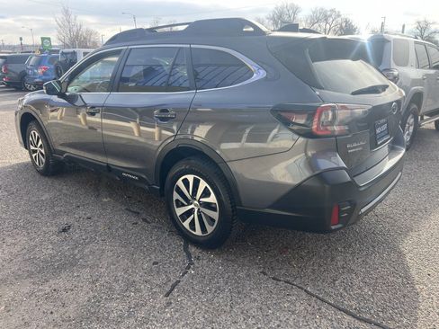 Used 2022 Subaru Outback Premium image 5