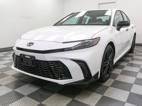 New 2026 Toyota Camry Hybrid image 4