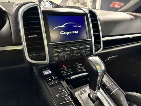 Used 2016 Porsche Cayenne AWD/4WD image 29