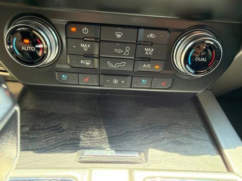 Used 2020 Ford F150 Platinum w/ Equipment Group 701A Luxury AWD/4WD image 43