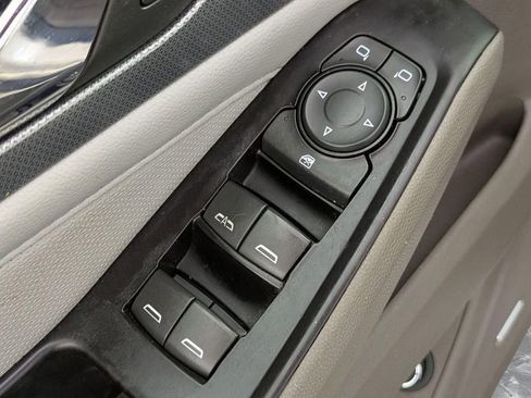 Used 2018 Chevrolet Traverse Premier AWD/4WD image 15