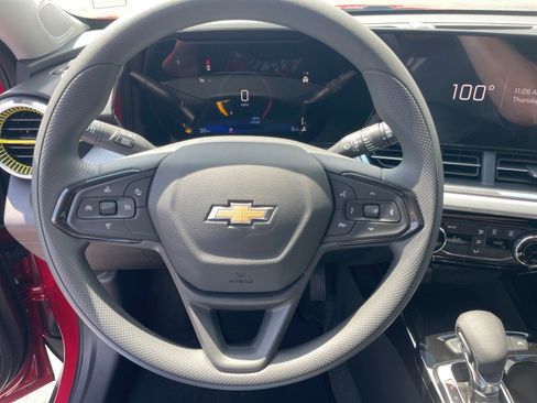 New 2026 Chevrolet Trax LT w/ Sunroof Package FWD image 7