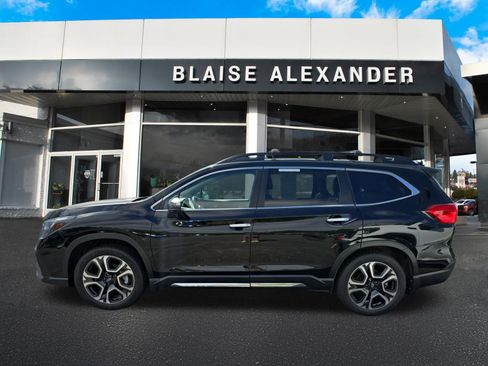 Used 2023 Subaru Ascent Touring AWD/4WD image 10