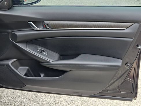 Used 2018 Honda Accord EX-L image 28