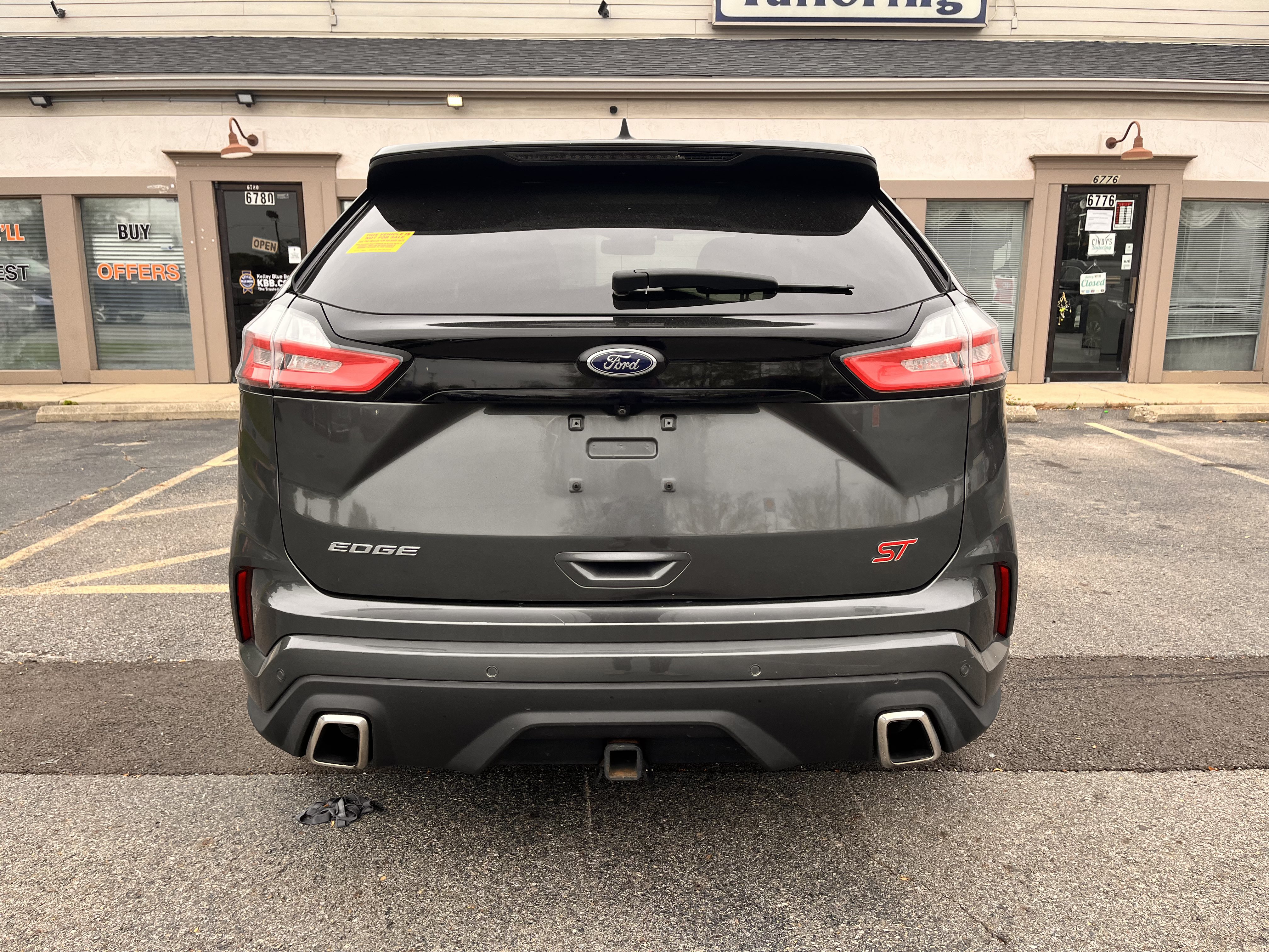 Used 2019 Ford Edge ST w/ Equipment Group 401A AWD/4WD image 3