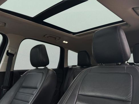 Used 2019 Ford Escape Titanium image 24