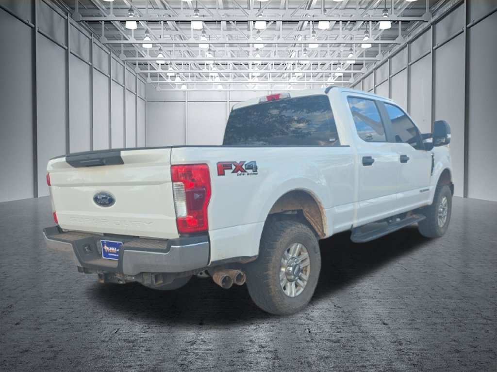 Used 2017 Ford F250 XL w/ STX Appearance Package AWD/4WD image 9