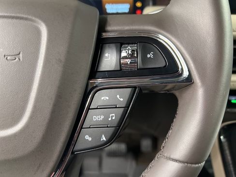 Certified 2023 Lincoln Nautilus Reserve image 15