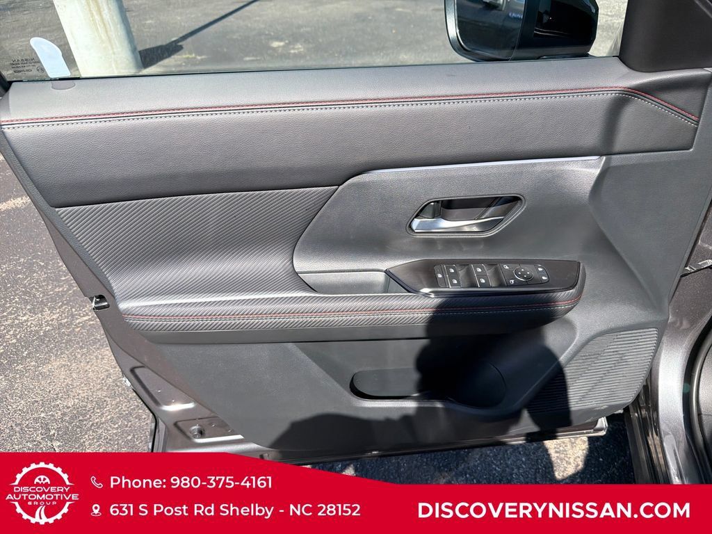 Certified 2026 Nissan Kicks SR w/ Cold Weather Package FWD image 10