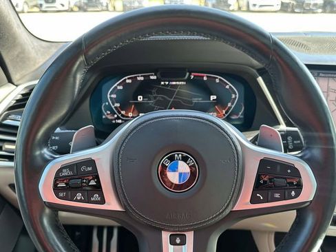 Used 2021 BMW X7 M50i AWD/4WD image 29